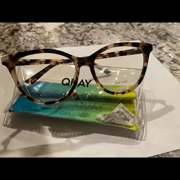 Quay All Nighter Blue Blocking Glasses - Picture 8 of 9